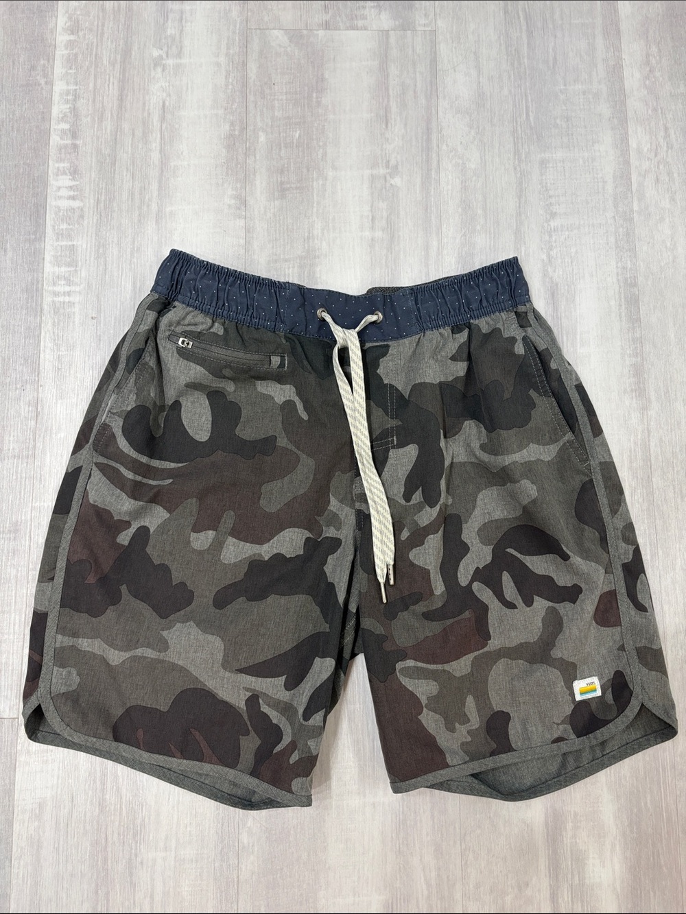 Vuori Men's Gray Camo Athletic Shorts with Navy Waistband Small
